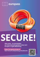 oranges Zahlenschloss vor lila Farbverlauf