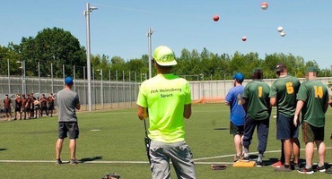 Jugendliche Straftäter beim Soft- und Baseball
