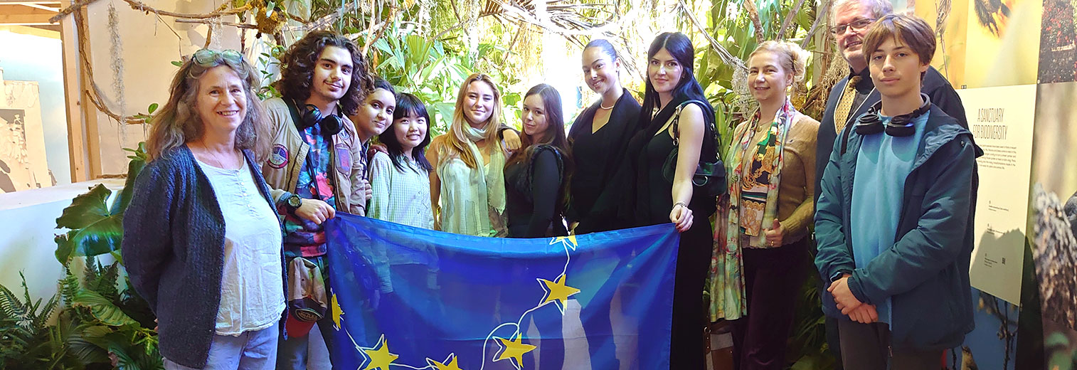 Link zur Story "ErasmusDays: Schülerinnen erkunden nachhaltige Berufe in Paris