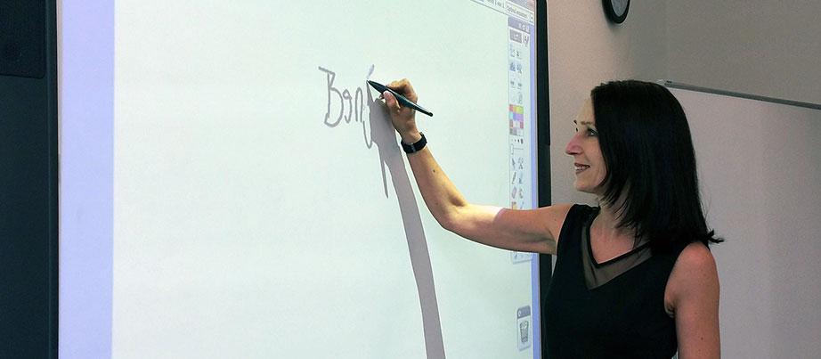 Andrea Dohmann an Whiteboard